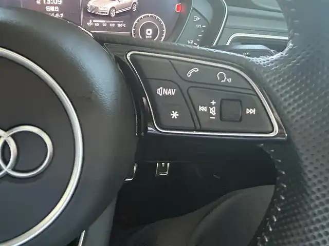 アウディ Ａ４ アバント 40TFSIマイスターシュトック 茨城県 2020(令2)年 1.3万km ミトスブラックメタリック 特別仕様車/マトリクスLEDライト/左右後席独立オートエアコン/純正18インチアルミホイール/純正メモリーナビ/【Bluetooth/USB/TV/AUX/CD/DVD】/アラウンドビューモニター/純正前後ドライブレコーダー/前後バンパーソナー/純正18インチアルミホイール/パークアシスト/アダプティブクルーズコントロール/レザーシート/前席パワーシート（D席メモリ付）/前席シートヒーター/革巻きステア/ノブ/パドルシフト/バーチャルコックピッド/オートワイパー/パワーバックドア/ETC2.0/プッシュスタートシステム/W/サイド/カーテンエアバッグ/ABS