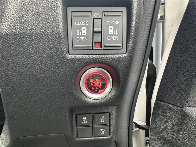 ホンダ Ｎ ＢＯＸ カスタム G L ターボ ホンダセンシング 愛知県 2018(平30)年 1.8万km プラチナホワイトパール ワンオーナー/スマートキー/メモリナビ/フルセグテレビ/バックカメラ/アイドリングストップ/ウィンカーミラー/クルーズコントロール/レーンキープアシストシステム/ステアリングスイッチ/プッシュスタート/両側パワースライドドア/ビルトインETC/純正フォグランプ/保証書/取扱説明書