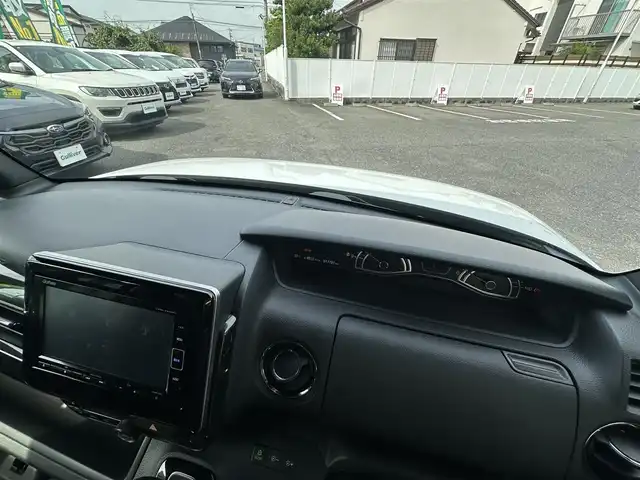 ホンダ Ｎ ＢＯＸ カスタム G L ターボ ホンダセンシング 愛知県 2018(平30)年 1.8万km プラチナホワイトパール ワンオーナー/スマートキー/メモリナビ/フルセグテレビ/バックカメラ/アイドリングストップ/ウィンカーミラー/クルーズコントロール/レーンキープアシストシステム/ステアリングスイッチ/プッシュスタート/両側パワースライドドア/ビルトインETC/純正フォグランプ/保証書/取扱説明書