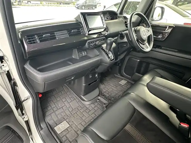 ホンダ Ｎ ＢＯＸ カスタム G L ターボ ホンダセンシング 愛知県 2018(平30)年 1.8万km プラチナホワイトパール ワンオーナー/スマートキー/メモリナビ/フルセグテレビ/バックカメラ/アイドリングストップ/ウィンカーミラー/クルーズコントロール/レーンキープアシストシステム/ステアリングスイッチ/プッシュスタート/両側パワースライドドア/ビルトインETC/純正フォグランプ/保証書/取扱説明書