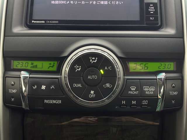 トヨタ マークＸ 250G Four 秋田県 2016(平28)年 5.8万km ブラック 4WD/社外ナビ/バックカメラ/寒冷地仕様/横滑り防止装置/ワイパーデアイサー/ステアリングリモコン/D席パワーシート/Sport mode/Snow mode/Eco mode/オートライト/革巻きステアリング/プッシュスタート/スマートキー/スペアキー/ウィンカーミラー/純正AW/純正フロアマット