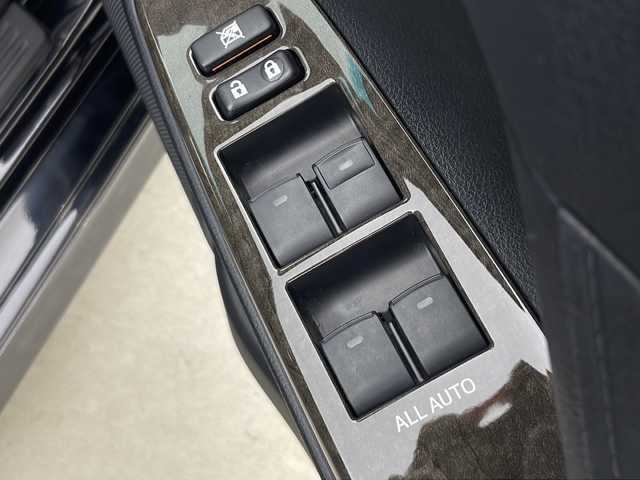 トヨタ マークＸ 250G Four 秋田県 2016(平28)年 5.8万km ブラック 4WD/社外ナビ/バックカメラ/寒冷地仕様/横滑り防止装置/ワイパーデアイサー/ステアリングリモコン/D席パワーシート/Sport mode/Snow mode/Eco mode/オートライト/革巻きステアリング/プッシュスタート/スマートキー/スペアキー/ウィンカーミラー/純正AW/純正フロアマット
