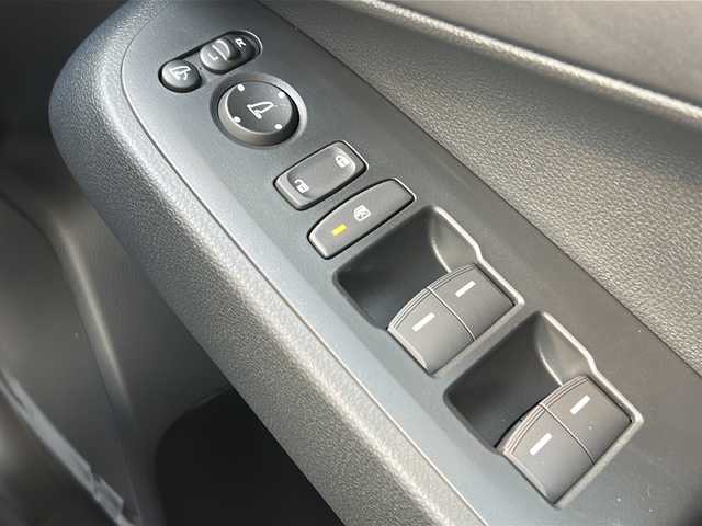 ホンダ ヴェゼル ハイブリッド e:HEV Z 三重県 2025(令7)年 0.1千km プラチナホワイトパール 登録済未使用車 /純正ナビ /全周囲カメラ/BSM /ビルトインETC2.0 /ワイヤレス充電器 /パワーバックドア /前席シートヒーター /USB・タイプC 給電/スペアキー /コーナーセンサー /ハーフレザーシート/ダウンヒルアシストコントロール/レーダークルーズコントロール/レーンキープアシスト/衝突軽減ブレーキ/電子パーキング/LEDヘッドライト/オートハイビーム/オートライト/革巻きステアリング/ステアリングスイッチ/電動格納ミラー/禁煙車