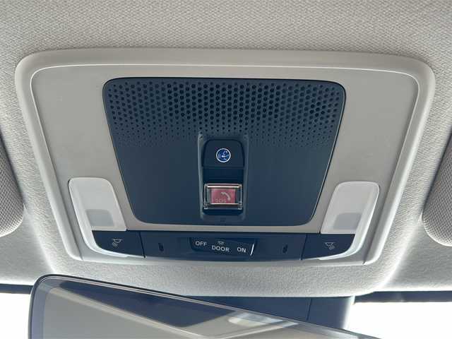 ホンダ ヴェゼル ハイブリッド e:HEV Z 三重県 2025(令7)年 0.1千km プラチナホワイトパール 登録済未使用車 /純正ナビ /全周囲カメラ/BSM /ビルトインETC2.0 /ワイヤレス充電器 /パワーバックドア /前席シートヒーター /USB・タイプC 給電/スペアキー /コーナーセンサー /ハーフレザーシート/ダウンヒルアシストコントロール/レーダークルーズコントロール/レーンキープアシスト/衝突軽減ブレーキ/電子パーキング/LEDヘッドライト/オートハイビーム/オートライト/革巻きステアリング/ステアリングスイッチ/電動格納ミラー/禁煙車