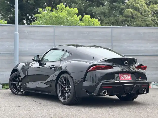 トヨタ スープラ RZ 三重県 2025(令7)年 0.1万km ブラックメタリック ワンオーナー/プリクラッシュセーフティ/HDDナビゲーションシステム/・8.8インチタッチディスプレイ/・地デジTV/・HDDオーディオ/・Toyota Supra Connect/・Bluetooth/JBLプレミアムサウンドシステム(12スピーカー)/バックモニター/リアクロストラフィックアラート/クルーズコントロール/レーンディパーチャーアラート/ブラインドスポットモニター/ブラック/レッドツートーンアルカンターラ/革コンビシート/パワーシート/シートヒーター（前席）/カラーヘッドアップディスプレイ/USBポート/ETC/純正19インチ10本スポークツヤ消ダークメタリック塗装鍛造アルミホイール/「Supra」ロゴ入brembo製レッドブレーキキャリパー/6灯式LEDヘッドランプ/・オートライト/アダプティブハイビーム/プッシュエンジンスタート/スマートキー/新車時保証書/取扱説明書