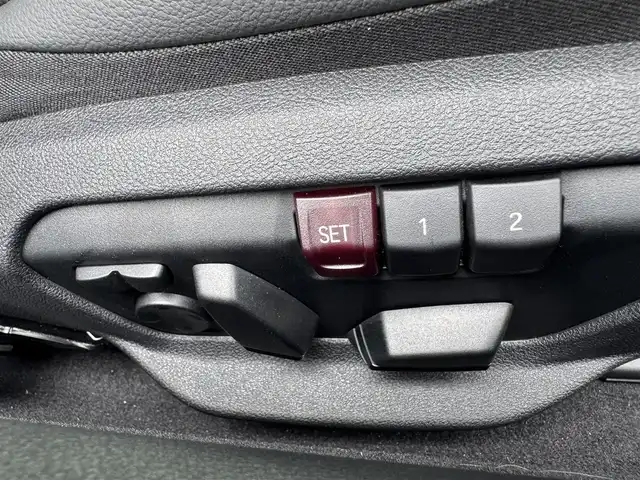トヨタ スープラ RZ 三重県 2025(令7)年 0.1万km ブラックメタリック ワンオーナー/プリクラッシュセーフティ/HDDナビゲーションシステム/・8.8インチタッチディスプレイ/・地デジTV/・HDDオーディオ/・Toyota Supra Connect/・Bluetooth/JBLプレミアムサウンドシステム(12スピーカー)/バックモニター/リアクロストラフィックアラート/クルーズコントロール/レーンディパーチャーアラート/ブラインドスポットモニター/ブラック/レッドツートーンアルカンターラ/革コンビシート/パワーシート/シートヒーター（前席）/カラーヘッドアップディスプレイ/USBポート/ETC/純正19インチ10本スポークツヤ消ダークメタリック塗装鍛造アルミホイール/「Supra」ロゴ入brembo製レッドブレーキキャリパー/6灯式LEDヘッドランプ/・オートライト/アダプティブハイビーム/プッシュエンジンスタート/スマートキー/新車時保証書/取扱説明書