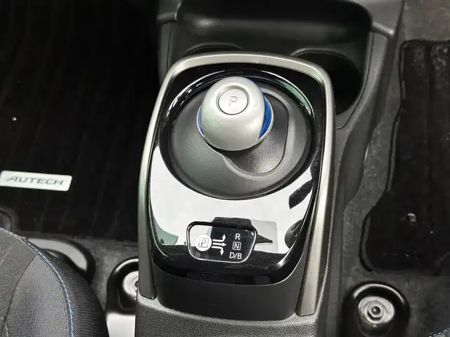 日産 ノート e-パワーオーテック スポーツスペック 宮城県 2020(令2)年 6.3万km オーロラフレアブルーパール インテリジェントアラウンドビューモニター/インテリジェントルームミラー/ドアミラーヒーター/インテリジェントクルーズコントロール/車線逸脱防止支援システム/＝＝＝/インテリジェントエマージェンシーブレーキ/車線逸脱警報/踏み間違い衝突防止アシスト/フロント＆バックソナー/ETC/LEDヘッドランプ/ハイビームアシスト/フォグランプ/オートライト/スマートキー＆プッシュスタート/スペアキー/電動格納ミラー/純正16インチAW/純正ドアバイザー/純正フロアマット/Wエアバッグ