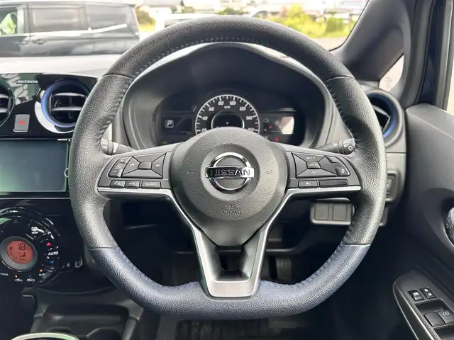 日産 ノート e-パワーオーテック スポーツスペック 宮城県 2020(令2)年 6.3万km オーロラフレアブルーパール インテリジェントアラウンドビューモニター/インテリジェントルームミラー/ドアミラーヒーター/インテリジェントクルーズコントロール/車線逸脱防止支援システム/＝＝＝/インテリジェントエマージェンシーブレーキ/車線逸脱警報/踏み間違い衝突防止アシスト/フロント＆バックソナー/ETC/LEDヘッドランプ/ハイビームアシスト/フォグランプ/オートライト/スマートキー＆プッシュスタート/スペアキー/電動格納ミラー/純正16インチAW/純正ドアバイザー/純正フロアマット/Wエアバッグ