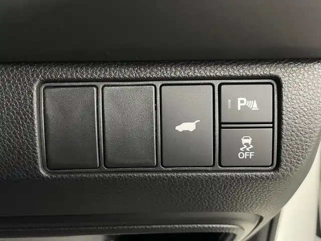 ホンダ ヴェゼル ハイブリッド e:HEV Z 埼玉県 2025(令7)年 0.1千km プラチナホワイトパール 登録済未使用車　純正９型ＤＡ　ＴＶ　ＢＴ　ＥＴＣ２．０　ＢＳＭ　バックカメラ　置くだけ充電　電動リアゲート　シートヒーター　ハーフレザーシート　ダウンヒルアシストコントロール　ハンドルヒーター