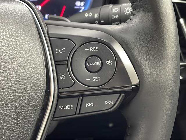 トヨタ クラウン ハイブリッド RS アドバンス 兵庫県 2019(令1)年 4.3万km ホワイトパールクリスタルシャイン ・Toyota Safety Sense/・プリクラッシュセーフティ/・レーントレーシングアシスト/・レーダークルーズコントロール（全車速追従機能付）/・ロードサインアシスト/・アダプティブハイビームシステム/・先行車発進告知機能/・ブラインドスポットモニター/・インテリジェントクリアランスソナー/・パーキングサポートブレーキ/・リヤクロストラフィックオートブレーキ/・リヤクロストラフィックアラート/・リヤカメラディテクション/・パノラミックビューモニター/・インテリジェントパーキングアシスト/・純正8インチナビ/CD/DVD/TV/SD/USB/Bluetooth/Miracast/・ヘッドアップディスプレイ/・ビルトインETC2.0/・AC100V電源/・ハーフレザー/・前席パワーシート/・前席シートヒーター/・ステアリングヒーター/・パドルシフト/・社外レーダー探知機ZERO 807LV/・デジタルインナーミラー