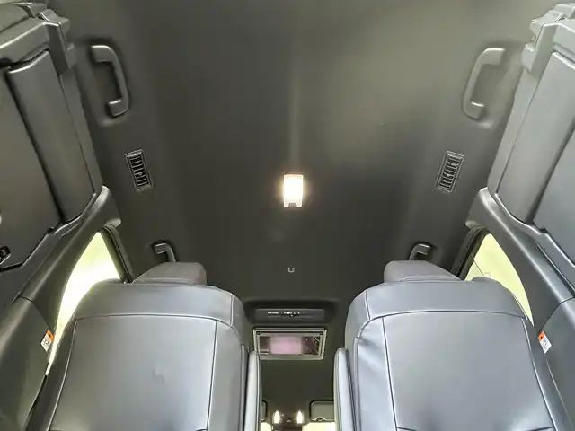 トヨタ ヴォクシー ハイブリッド S－G 群馬県 2024(令6)年 1.5万km アティチュードブラックマイカ フリップダウンモニター　純正１０．５ディスプレイオーディオ　バックカメラ　片側パワースライドドア　ＬＥＤ　純正１６インチＡＷ　ステアリングリモコン　ドライブレコーダー　スマートキー　ＥＴＣ　禁煙車