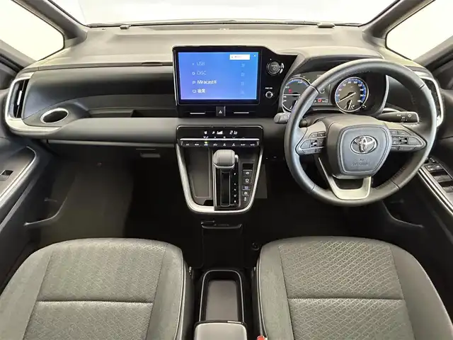 トヨタ ヴォクシー ハイブリッド S－G 群馬県 2024(令6)年 1.5万km アティチュードブラックマイカ フリップダウンモニター　純正１０．５ディスプレイオーディオ　バックカメラ　片側パワースライドドア　ＬＥＤ　純正１６インチＡＷ　ステアリングリモコン　ドライブレコーダー　スマートキー　ＥＴＣ　禁煙車