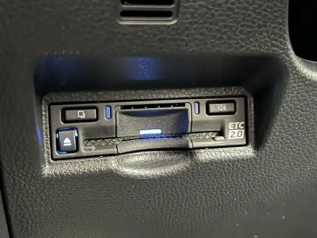 トヨタ ヴォクシー ハイブリッド S－G 群馬県 2024(令6)年 1.5万km アティチュードブラックマイカ フリップダウンモニター　純正１０．５ディスプレイオーディオ　バックカメラ　片側パワースライドドア　ＬＥＤ　純正１６インチＡＷ　ステアリングリモコン　ドライブレコーダー　スマートキー　ＥＴＣ　禁煙車