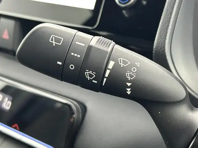 トヨタ ヴォクシー ハイブリッド S－G 群馬県 2024(令6)年 1.5万km アティチュードブラックマイカ フリップダウンモニター　純正１０．５ディスプレイオーディオ　バックカメラ　片側パワースライドドア　ＬＥＤ　純正１６インチＡＷ　ステアリングリモコン　ドライブレコーダー　スマートキー　ＥＴＣ　禁煙車