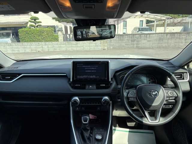 トヨタ ＲＡＶ４ G Zパッケージ 大阪府 2020(令2)年 3.8万km ホワイトパールクリスタルシャイン 9インチナビ　/フルセグ　/Bluetooth　/バックカメラ　/レザーシート シートヒーター　/ステアリングヒーター　/ブラインドスポットモニター　/デジタルインナーミラー　/パワーバックドア　/ビルトインETC　　