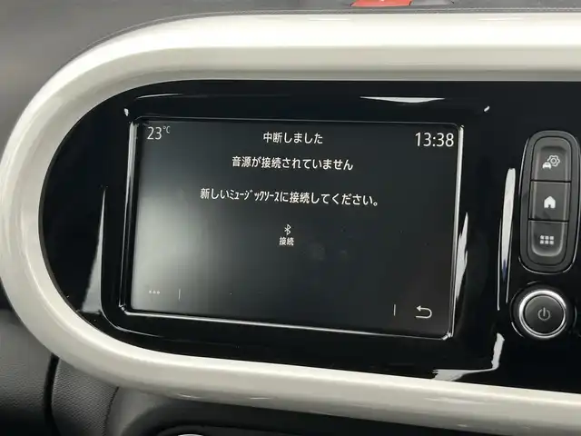 ルノー トゥインゴ EDC 茨城県 2019(令1)年 0.5万km 緑 後期型 /ディスプレイOD /CarPlay /BT /衝突軽減警告 /レーンアシスト /バックソナー /クルーズコントロール /ドライブレコーダー /オートライト /純正15インチアルミホイール /フロアマット /禁煙車
