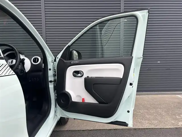 ルノー トゥインゴ EDC 茨城県 2019(令1)年 0.5万km 緑 後期型 /ディスプレイOD /CarPlay /BT /衝突軽減警告 /レーンアシスト /バックソナー /クルーズコントロール /ドライブレコーダー /オートライト /純正15インチアルミホイール /フロアマット /禁煙車