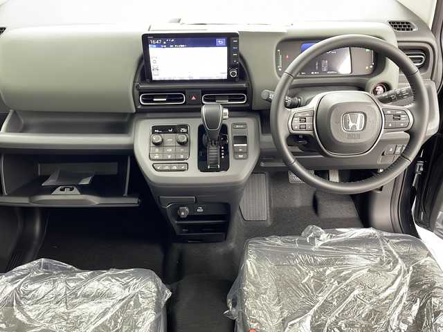 ホンダ フリード ハイブリット e:HEV クロスター 熊本県 2025(令7)年 0.1千km メテオロイドグレーメタリック 登録未使用車/純正9インチナビ/AM/FM/フルセグTV/Bluetooth/USB/バックカメラ/Apple CarPlay/Android Auto/ホンダセンシング/・衝突被害軽減ブレーキ/・レーンキープアシスト/・コーナーセンサー/・追従式クルーズコントロール/ブラインドスポットモニター/ハーフレザーシート/シートヒーターD/N/両側パワースライドドア/純正１５アルミホイール/プッシュスタート/スペアキー/オートライト/電動格納ミラー