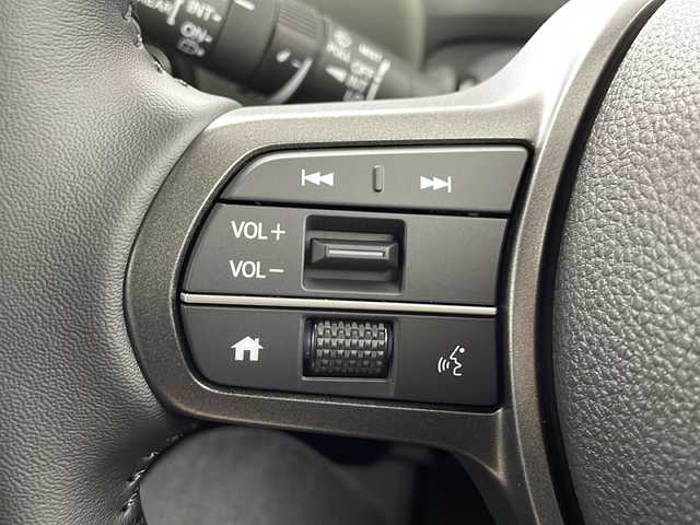 ホンダ フリード ハイブリット e:HEV クロスター 熊本県 2025(令7)年 0.1千km メテオロイドグレーメタリック 登録未使用車/純正9インチナビ/AM/FM/フルセグTV/Bluetooth/USB/バックカメラ/Apple CarPlay/Android Auto/ホンダセンシング/・衝突被害軽減ブレーキ/・レーンキープアシスト/・コーナーセンサー/・追従式クルーズコントロール/ブラインドスポットモニター/ハーフレザーシート/シートヒーターD/N/両側パワースライドドア/純正１５アルミホイール/プッシュスタート/スペアキー/オートライト/電動格納ミラー