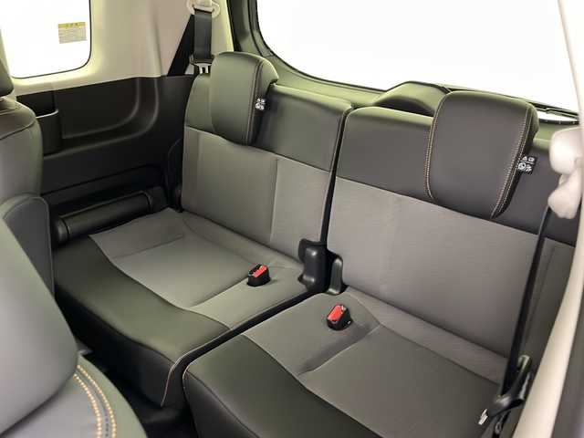 ホンダ フリード ハイブリット e:HEV クロスター 熊本県 2025(令7)年 0.1千km メテオロイドグレーメタリック 登録未使用車/純正9インチナビ/AM/FM/フルセグTV/Bluetooth/USB/バックカメラ/Apple CarPlay/Android Auto/ホンダセンシング/・衝突被害軽減ブレーキ/・レーンキープアシスト/・コーナーセンサー/・追従式クルーズコントロール/ブラインドスポットモニター/ハーフレザーシート/シートヒーターD/N/両側パワースライドドア/純正１５アルミホイール/プッシュスタート/スペアキー/オートライト/電動格納ミラー