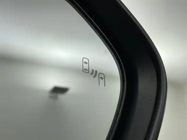 トヨタ ヤリスクロス ハイブリッド Z 埼玉県 2023(令5)年 2.1万km プラチナホワイトパールマイカ 純正８型ＤＡ　Ｂカメラ　温シート　ＢＳＭ　ＥＴＣ　１００Ｖ　レーダークルーズコントロール　コーナーセンサー　衝突軽減システム　ハーフレザーシート　電動リアゲート　パワーシート　スペアキー　ＢＴ　ＴＶ