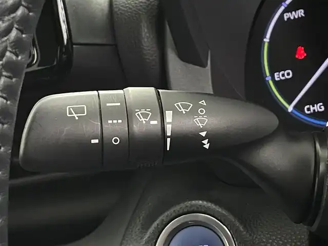 トヨタ ヤリスクロス ハイブリッド Z 埼玉県 2023(令5)年 2.1万km プラチナホワイトパールマイカ 純正８型ＤＡ　Ｂカメラ　温シート　ＢＳＭ　ＥＴＣ　１００Ｖ　レーダークルーズコントロール　コーナーセンサー　衝突軽減システム　ハーフレザーシート　電動リアゲート　パワーシート　スペアキー　ＢＴ　ＴＶ