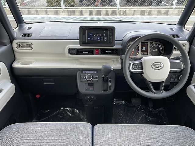 ダイハツ ムーヴ キャンバス ストライプス G 山口県 2024(令6)年 1万km シャイニングホワイトパール/スムーズグレーマイカメタリック 純正ディスプレイオーディオ/・CD/CDチェンジャー/・AM/FM/・iPod/USB接続/・フロントAUX/バックカメラ/スマートアシスト/・衝突警報機能/・ブレーキ制御付誤発進抑制機能/・車線逸脱警報機能/・ふらつき警報/・路外逸脱警報機能/・先行車発進お知らせ機能/・標識認識機能/・クリアランスソナー/LEDオートライト/LEDフォグランプ/D席/N席シートヒーター/ドリンクホルダーヒーター/マルチインフォメーションディスプレイ/スマートキー/イモビライザー/プッシュスタート/スペアキー1本/PWRモード切替スイッチ/USBソケット/運転席シートリフター/ベンチシート/アームレスト/後席シートアンダートレー/後席ISOFIXシート/UVカットプライバシーガラス/分割可倒式リアシート/電子パーキングブレーキ/両側パワースライドドア/挟み込み防止機能/予約OPEN機能/取り扱い説明書/保証書