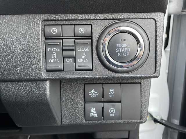 ダイハツ ムーヴ キャンバス ストライプス G 山口県 2024(令6)年 1万km シャイニングホワイトパール/スムーズグレーマイカメタリック 純正ディスプレイオーディオ/・CD/CDチェンジャー/・AM/FM/・iPod/USB接続/・フロントAUX/バックカメラ/スマートアシスト/・衝突警報機能/・ブレーキ制御付誤発進抑制機能/・車線逸脱警報機能/・ふらつき警報/・路外逸脱警報機能/・先行車発進お知らせ機能/・標識認識機能/・クリアランスソナー/LEDオートライト/LEDフォグランプ/D席/N席シートヒーター/ドリンクホルダーヒーター/マルチインフォメーションディスプレイ/スマートキー/イモビライザー/プッシュスタート/スペアキー1本/PWRモード切替スイッチ/USBソケット/運転席シートリフター/ベンチシート/アームレスト/後席シートアンダートレー/後席ISOFIXシート/UVカットプライバシーガラス/分割可倒式リアシート/電子パーキングブレーキ/両側パワースライドドア/挟み込み防止機能/予約OPEN機能/取り扱い説明書/保証書