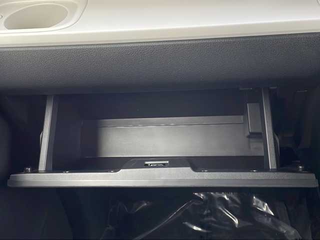 ダイハツ ムーヴ キャンバス ストライプス G 山口県 2024(令6)年 1万km シャイニングホワイトパール/スムーズグレーマイカメタリック 純正ディスプレイオーディオ/・CD/CDチェンジャー/・AM/FM/・iPod/USB接続/・フロントAUX/バックカメラ/スマートアシスト/・衝突警報機能/・ブレーキ制御付誤発進抑制機能/・車線逸脱警報機能/・ふらつき警報/・路外逸脱警報機能/・先行車発進お知らせ機能/・標識認識機能/・クリアランスソナー/LEDオートライト/LEDフォグランプ/D席/N席シートヒーター/ドリンクホルダーヒーター/マルチインフォメーションディスプレイ/スマートキー/イモビライザー/プッシュスタート/スペアキー1本/PWRモード切替スイッチ/USBソケット/運転席シートリフター/ベンチシート/アームレスト/後席シートアンダートレー/後席ISOFIXシート/UVカットプライバシーガラス/分割可倒式リアシート/電子パーキングブレーキ/両側パワースライドドア/挟み込み防止機能/予約OPEN機能/取り扱い説明書/保証書