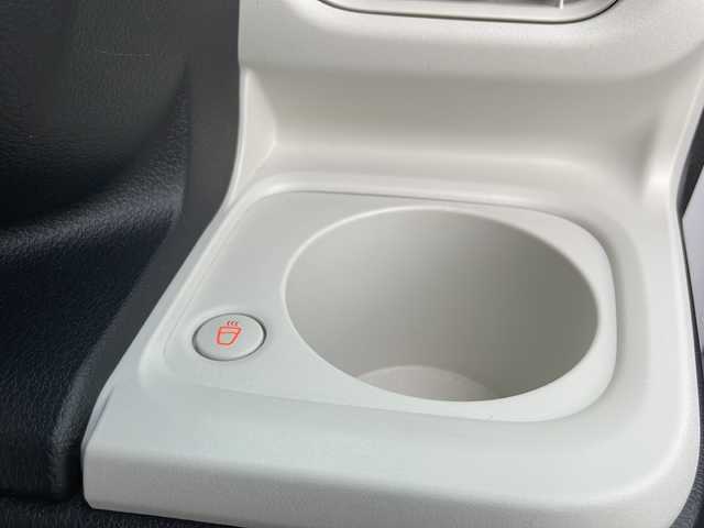 ダイハツ ムーヴ キャンバス ストライプス G 山口県 2024(令6)年 1万km シャイニングホワイトパール/スムーズグレーマイカメタリック 純正ディスプレイオーディオ/・CD/CDチェンジャー/・AM/FM/・iPod/USB接続/・フロントAUX/バックカメラ/スマートアシスト/・衝突警報機能/・ブレーキ制御付誤発進抑制機能/・車線逸脱警報機能/・ふらつき警報/・路外逸脱警報機能/・先行車発進お知らせ機能/・標識認識機能/・クリアランスソナー/LEDオートライト/LEDフォグランプ/D席/N席シートヒーター/ドリンクホルダーヒーター/マルチインフォメーションディスプレイ/スマートキー/イモビライザー/プッシュスタート/スペアキー1本/PWRモード切替スイッチ/USBソケット/運転席シートリフター/ベンチシート/アームレスト/後席シートアンダートレー/後席ISOFIXシート/UVカットプライバシーガラス/分割可倒式リアシート/電子パーキングブレーキ/両側パワースライドドア/挟み込み防止機能/予約OPEN機能/取り扱い説明書/保証書