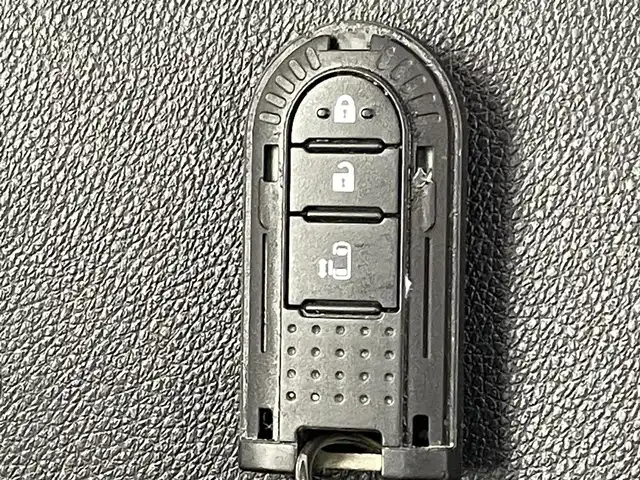 ダイハツ タント カスタム X トップED SAⅡ 熊本県 2016(平28)年 7万km パールホワイトⅢ 社外ナビ（ＢＴ・フルセグ）/バックカメラ　/片側パワースライドドア　/後のみクリアランスソナー　/スマートアシストIII/・衝突軽減ブレーキ/・前後誤発進抑制機能/・先行車発進お知らせ機能/横滑り防止/アイドリングストップ/オートエアコン/社外フロアマット/純正１４インチAW/オートライト/LEDヘッドライト/フォグランプ/スマートキー/プッシュスタート