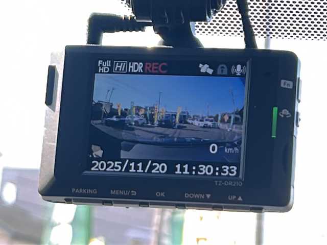 トヨタ ＧＲカローラ RZ 愛知県 2024(令6)年 0.7万km ガンＭⅡ ・禁煙車/・純正ディスプレイオーディオ/・ナビ付/フルセグＴＶ/・Bluetooth/USB/・JBLサウンド/・バックカメラ/・ビルトインＥＴＣ2.0/・前後ドライブレコーダー/・トヨタセーフティーセンス/・PCS/LTA/LDA/・オートハイビーム/・BSM/RSA/RCTA/・ヘッドアップディスプレイ/・レーダークルーズコントロール/・クリアランスソナー/・D/N席シートヒーター/・ステアリングヒーター/・ステアスイッチ/・プッシュスタート/・黒合皮ハーフレザーシート/・LEDオートライト/・フォグランプ/・電動格納ウィンカーミラー/・４WDモードセレクト/・ドライブモード/・横滑り防止装置/・純正18インチアルミ/・純正フロアマット/・新車保証書/取扱説明書