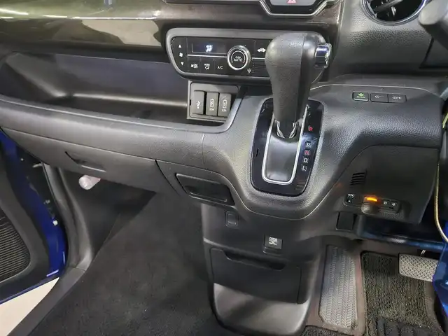 ホンダ Ｎ ＢＯＸ カスタム G L ホンダセンシング 宮崎県 2019(令1)年 6万km ブリリアントスポーティブルーメタリック2トーン 純正ナビ/フルセグTV/片側パワースライドドア/バックカメラ/ビルトインETC/前後ドライブレコーダー/アダプティブクルーズコントロール/ホンダセンシング/・衝突被害軽減ブレーキ/・車線逸脱防止支援システム/・前後誤発進抑制/・標識認識機能/・オートハイビーム/LEDヘッドランプ/ステアリングスイッチ/チップアップ機能付スライドリアシート/純正14インチアルミホイール/スマートキー/プッシュエンジンスタート/禁煙車