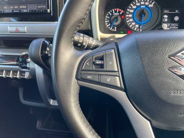 スズキ クロスビー HYBRID MZ 富山県 2020(令2)年 6.2万km ピュアホワイトパール/ブラック2トーンルーフ 純正メモリナビ/型式：AVIC-RLS901II/【CD/DVD/SD/BT/AUT/フルセグTV】/スズキセーフティ（デュアルセンサーブレーキサポート）/フルセグTV/LEDヘッドライト/クルーズコントロール/プッシュスタート/パドルシフト/スマートキー/シートヒーター（運転席＋助手席）/ドライブレコーダー/純正アルミホイール/オートハイビーム/ビルトインETC/プッシュスタート/レーンキープアシスト/横滑り防止装置/純正フロアマット/ASSURAスピードメーター/ドアバイザー