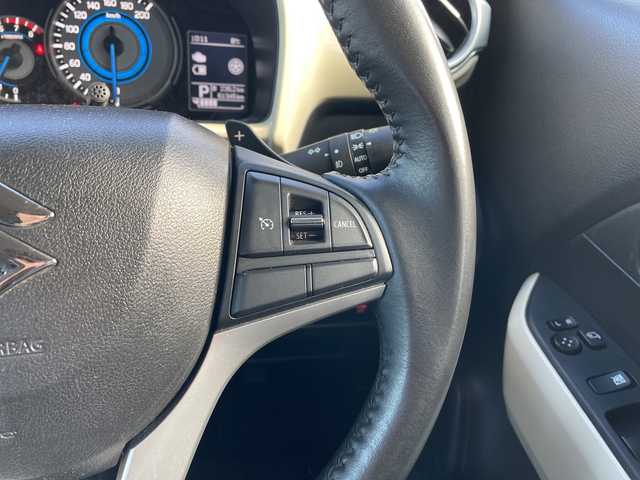 スズキ クロスビー HYBRID MZ 富山県 2020(令2)年 6.2万km ピュアホワイトパール/ブラック2トーンルーフ 純正メモリナビ/型式：AVIC-RLS901II/【CD/DVD/SD/BT/AUT/フルセグTV】/スズキセーフティ（デュアルセンサーブレーキサポート）/フルセグTV/LEDヘッドライト/クルーズコントロール/プッシュスタート/パドルシフト/スマートキー/シートヒーター（運転席＋助手席）/ドライブレコーダー/純正アルミホイール/オートハイビーム/ビルトインETC/プッシュスタート/レーンキープアシスト/横滑り防止装置/純正フロアマット/ASSURAスピードメーター/ドアバイザー