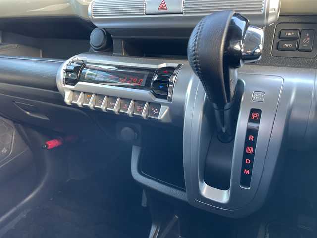 スズキ クロスビー HYBRID MZ 富山県 2020(令2)年 6.2万km ピュアホワイトパール/ブラック2トーンルーフ 純正メモリナビ/型式：AVIC-RLS901II/【CD/DVD/SD/BT/AUT/フルセグTV】/スズキセーフティ（デュアルセンサーブレーキサポート）/フルセグTV/LEDヘッドライト/クルーズコントロール/プッシュスタート/パドルシフト/スマートキー/シートヒーター（運転席＋助手席）/ドライブレコーダー/純正アルミホイール/オートハイビーム/ビルトインETC/プッシュスタート/レーンキープアシスト/横滑り防止装置/純正フロアマット/ASSURAスピードメーター/ドアバイザー