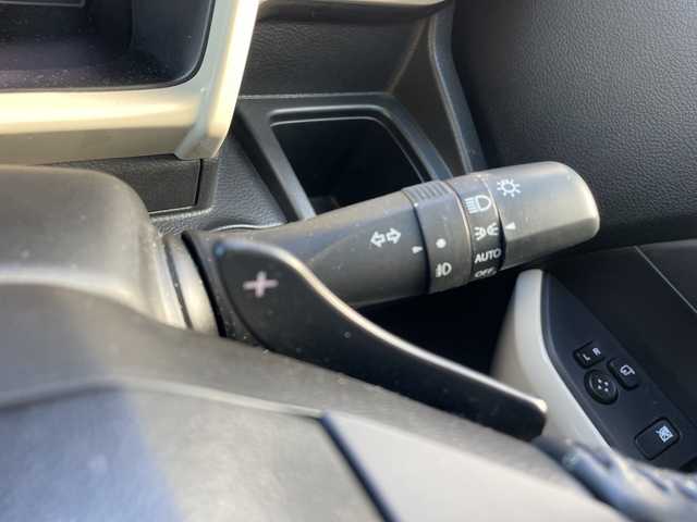 スズキ クロスビー HYBRID MZ 富山県 2020(令2)年 6.2万km ピュアホワイトパール/ブラック2トーンルーフ 純正メモリナビ/型式：AVIC-RLS901II/【CD/DVD/SD/BT/AUT/フルセグTV】/スズキセーフティ（デュアルセンサーブレーキサポート）/フルセグTV/LEDヘッドライト/クルーズコントロール/プッシュスタート/パドルシフト/スマートキー/シートヒーター（運転席＋助手席）/ドライブレコーダー/純正アルミホイール/オートハイビーム/ビルトインETC/プッシュスタート/レーンキープアシスト/横滑り防止装置/純正フロアマット/ASSURAスピードメーター/ドアバイザー