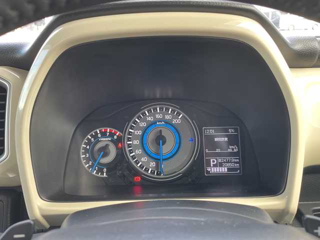 スズキ クロスビー HYBRID MZ 富山県 2019(令1)年 2.1万km キャラバンアイボリーパールメタリック/ホワイト 2トーンルーフ 社外8型メモリナビ/【ＣＤ／ＤＶＤ／ＢＴ／フルセグＴＶ／ＳＤ／ＵＳＢ】/バックカメラ/クルーズコントロール/レーンキープアシスト/衝突軽減ブレーキ/シートヒーター/コーナーセンサー/MTモード付きAT/パドルシフト/アイドリングストップ/USB入力端子/社外フロアマット/純正16インチアルミホイール/ビルトインＥＴＣ２．０/オートライト/シートバックテーブル/電動格納ウインカーミラー