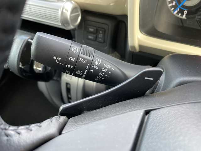 スズキ クロスビー HYBRID MZ 富山県 2019(令1)年 2.1万km キャラバンアイボリーパールメタリック/ホワイト 2トーンルーフ 社外8型メモリナビ/【ＣＤ／ＤＶＤ／ＢＴ／フルセグＴＶ／ＳＤ／ＵＳＢ】/バックカメラ/クルーズコントロール/レーンキープアシスト/衝突軽減ブレーキ/シートヒーター/コーナーセンサー/MTモード付きAT/パドルシフト/アイドリングストップ/USB入力端子/社外フロアマット/純正16インチアルミホイール/ビルトインＥＴＣ２．０/オートライト/シートバックテーブル/電動格納ウインカーミラー