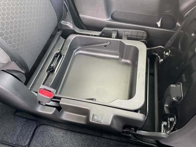 スズキ クロスビー HYBRID MZ 富山県 2019(令1)年 2.1万km キャラバンアイボリーパールメタリック/ホワイト 2トーンルーフ 社外8型メモリナビ/【ＣＤ／ＤＶＤ／ＢＴ／フルセグＴＶ／ＳＤ／ＵＳＢ】/バックカメラ/クルーズコントロール/レーンキープアシスト/衝突軽減ブレーキ/シートヒーター/コーナーセンサー/MTモード付きAT/パドルシフト/アイドリングストップ/USB入力端子/社外フロアマット/純正16インチアルミホイール/ビルトインＥＴＣ２．０/オートライト/シートバックテーブル/電動格納ウインカーミラー