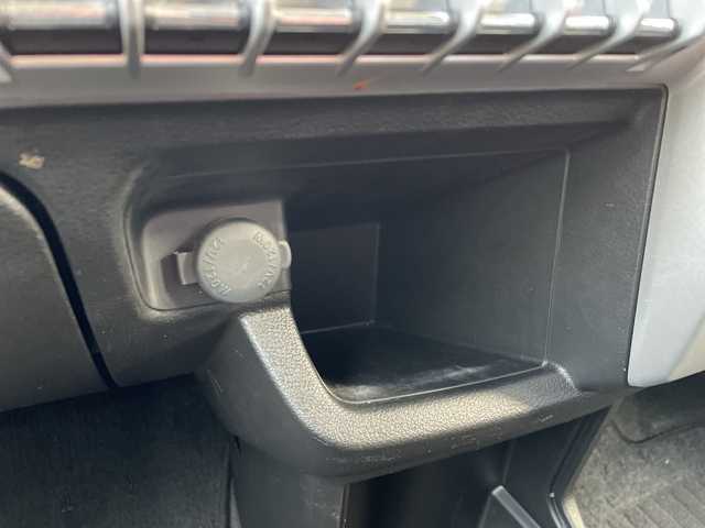 スズキ クロスビー HYBRID MZ 富山県 2019(令1)年 2.1万km キャラバンアイボリーパールメタリック/ホワイト 2トーンルーフ 社外8型メモリナビ/【ＣＤ／ＤＶＤ／ＢＴ／フルセグＴＶ／ＳＤ／ＵＳＢ】/バックカメラ/クルーズコントロール/レーンキープアシスト/衝突軽減ブレーキ/シートヒーター/コーナーセンサー/MTモード付きAT/パドルシフト/アイドリングストップ/USB入力端子/社外フロアマット/純正16インチアルミホイール/ビルトインＥＴＣ２．０/オートライト/シートバックテーブル/電動格納ウインカーミラー