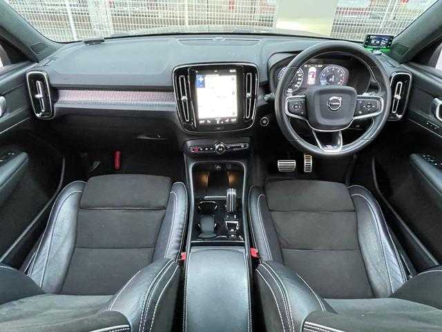ボルボ ＸＣ４０ T4 AWD Rデザイン 埼玉県 2019(令1)年 5.9万km 黒 ワンオーナー/パノラマサンルーフ/黒ハーフレザーシート/３６０度カメラ/ＡＣＣ/ＡｐｐｌｅＣａｒＰｌａｙ/純正HDDナビ/フルセグ/ＬＫＡ/ＢＬＩＳ/パワーシート/シートヒーター/ＬＥＤ/純正１９インチＡＷ