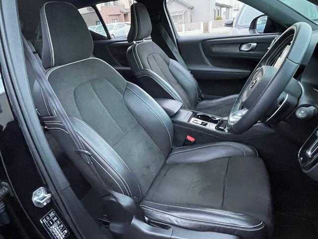 ボルボ ＸＣ４０ T4 AWD Rデザイン 埼玉県 2019(令1)年 5.9万km 黒 ワンオーナー/パノラマサンルーフ/黒ハーフレザーシート/３６０度カメラ/ＡＣＣ/ＡｐｐｌｅＣａｒＰｌａｙ/純正HDDナビ/フルセグ/ＬＫＡ/ＢＬＩＳ/パワーシート/シートヒーター/ＬＥＤ/純正１９インチＡＷ