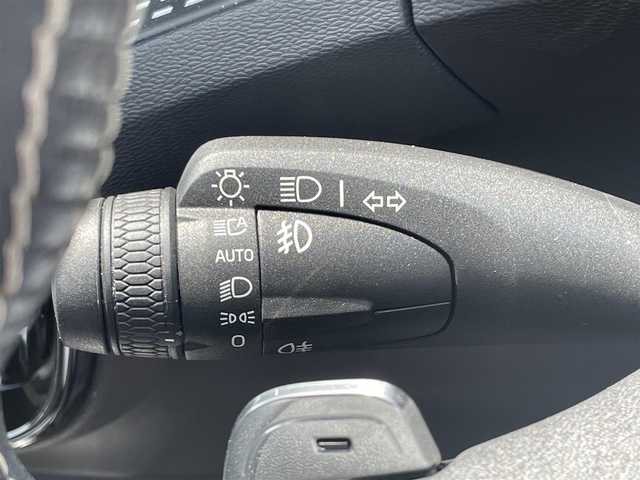 ボルボ ＸＣ４０ T4 AWD Rデザイン 青森県 2019(令1)年 5.9万km オニキスブラックP /ワンオーナー/4WD/ターボ/パノラマサンルーフ/黒ハーフレザーシート/３６０度カメラ/ＡＣＣ/ＡｐｐｌｅＣａｒＰｌａｙ/純正HDDナビ/　(フルセグTV/USB/Bt)/ＬＫＡ/ＢＬＩＳ/D席メモリー付き/　前席パワーシート/前席シートヒーター/ＬＥＤオートライト/LEDフォグランプ/純正１９インチアルミホイール/ウインカーミラー /ブラックルーフレール/ヘットライトウオッシャー/前後バンパーソナー/社外レーダー探知機/革巻きステア/ノブ/パドルシフト/プッシュスタートシステム/W/サイド/カーテンエアバッグ /ABS/スマートキー