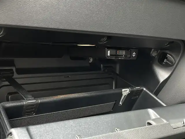ボルボ ＸＣ４０ T4 AWD Rデザイン 長野県 2019(令1)年 5.9万km オニキスブラックP ワンオーナー/4WD/ターボ/パノラマサンルーフ/パドルシフト/黒ハーフレザーシート/３６０度カメラ/ＡＣＣ/ＡｐｐｌｅＣａｒＰｌａｙ/AndroidAuto/純正HDDナビ/　(フルセグTV/USB/Bluetooth)/ＬＫＡ/ＢＬＩＳ/D席メモリー付き/　前席パワーシート/前席シートヒーター/ＬＥＤオートライト/LEDフォグランプ/純正１９インチアルミホイール/ウインカーミラー /ブラックルーフレール/ヘットライトウオッシャー/前後バンパーソナー/社外レーダー探知機/革巻きステア/ノブ/プッシュスタートシステム/W/サイド/カーテンエアバッグ /ABS/スマートキー