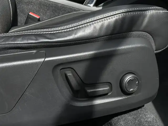 ボルボ ＸＣ４０ T4 AWD Rデザイン 長野県 2019(令1)年 5.9万km オニキスブラックP ワンオーナー/4WD/ターボ/パノラマサンルーフ/パドルシフト/黒ハーフレザーシート/３６０度カメラ/ＡＣＣ/ＡｐｐｌｅＣａｒＰｌａｙ/AndroidAuto/純正HDDナビ/　(フルセグTV/USB/Bluetooth)/ＬＫＡ/ＢＬＩＳ/D席メモリー付き/　前席パワーシート/前席シートヒーター/ＬＥＤオートライト/LEDフォグランプ/純正１９インチアルミホイール/ウインカーミラー /ブラックルーフレール/ヘットライトウオッシャー/前後バンパーソナー/社外レーダー探知機/革巻きステア/ノブ/プッシュスタートシステム/W/サイド/カーテンエアバッグ /ABS/スマートキー