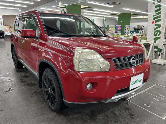 日産 エクストレイル 20Xtt 道央・札幌 2010(平22)年 11.1万km バーニングレッド ・4WD/・寒冷地仕様/・純正SDナビ/・CD/DVD/SD/iPod/USB/・ワンセグTV/・バックカメラ/・ETC/・横滑り防止装置/・ダウンヒルアシストコントロール/・撥水カプロンシート/・全席シートヒーター/・ステアリングスイッチ/・電動格納ウィンカーミラー/・キセノンヘッドライト/・オートライト/・フォグライト/・ヘッドライトレベライザー/・ドアバイザー/・社外17インチAW/・純正17インチAW＋夏タイヤ積込/・スマートキー/・スペアキー/・保証書/・取扱説明書