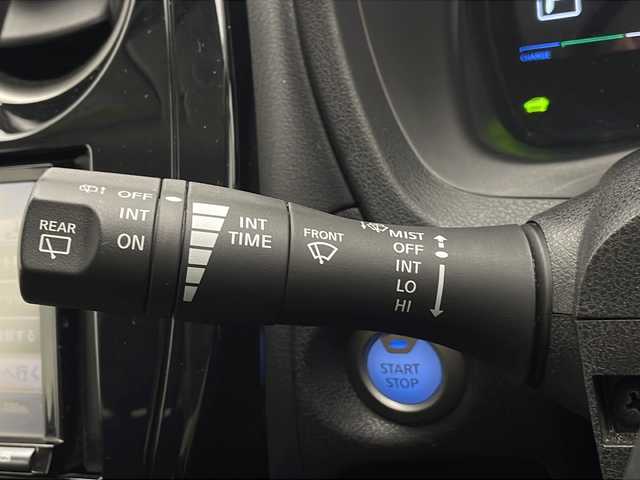 日産 ノート e－パワー X 宮崎県 2019(平31)年 5万km ブリリアントホワイトパール 禁煙車/エマージェンシーブレーキ/社外ナビ/（NR-MZ25/Bluetooth/FMAM）/社外ドライブレコーダー/社外ETC/社外フロアマット/純正15インチアルミ/アラウンドビューモニター/レーンディパーチャーアラート/クリアランスソナー/ウインカードアミラー/リアプライバシーガラス/電動格納ミラー/オートエアコン/インテリジェントキー/プッシュエンジンスタート/新車時保証書/取扱い説明書