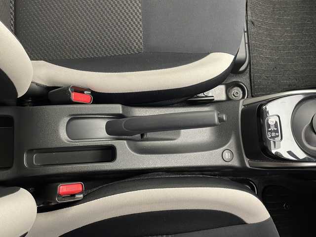 日産 ノート e－パワー X 宮崎県 2019(平31)年 5万km ブリリアントホワイトパール 禁煙車/エマージェンシーブレーキ/社外ナビ/（NR-MZ25/Bluetooth/FMAM）/社外ドライブレコーダー/社外ETC/社外フロアマット/純正15インチアルミ/アラウンドビューモニター/レーンディパーチャーアラート/クリアランスソナー/ウインカードアミラー/リアプライバシーガラス/電動格納ミラー/オートエアコン/インテリジェントキー/プッシュエンジンスタート/新車時保証書/取扱い説明書