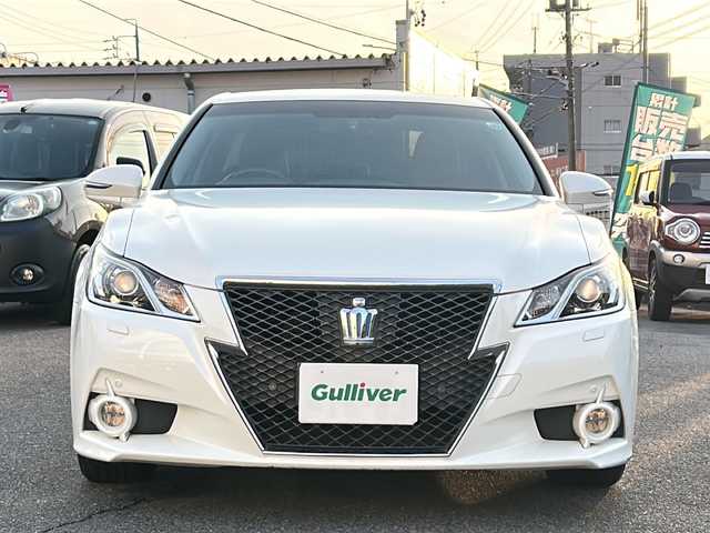 トヨタ クラウン ハイブリッド アスリートG 愛知県 2014(平26)年 14.9万km ホワイトパールクリスタルシャイン /禁煙車/ワンオーナー//純正ナビ・フルセグTV//バックカメラ//ビルトインETC//レーダークルーズコントロール//サンルーフ//黒革シート//前席パワーシート//前席シートヒーター//前席ベンチレーション//ハンドルヒーター//プッシュスタート//クリアランスソナー//ドアバイザー//純正１８インチアルミ//純正フロアマット//新車保証書/取扱説明書//スペアキー